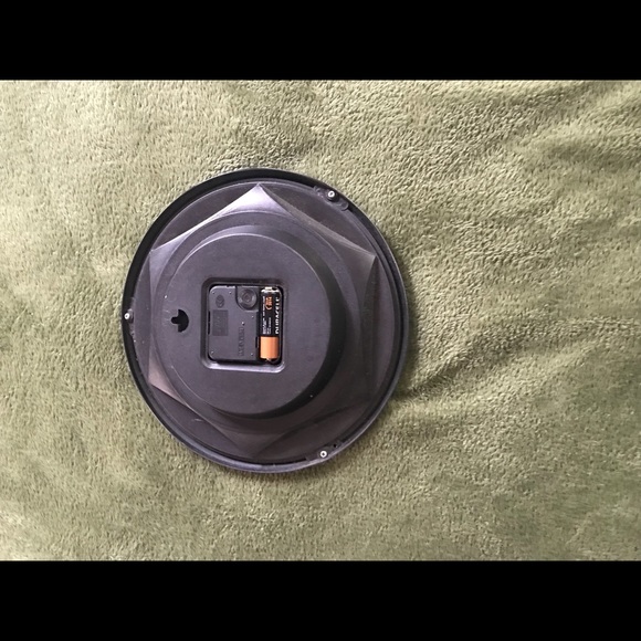 Mickey Mouse clock - Picture 2 of 2